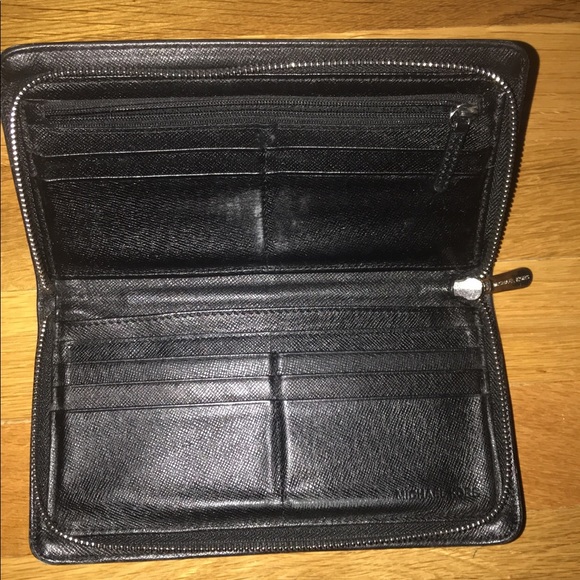 Michael kors wallet - Picture 6 of 7